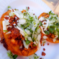 Braulio's Tacos food