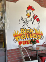 Ricos Pollos Puebla inside