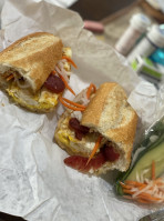 Y-linh Sandwiches food