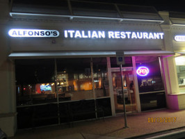 Alfonso's inside