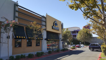 Buffalo Wild Wings outside