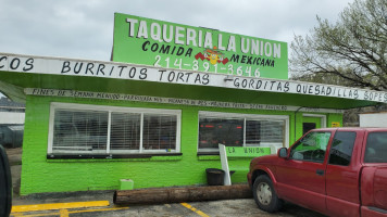 Taqueria La Union food