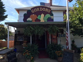Gordon’s Grocery food