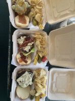 Bully's Burgers food