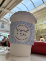 Towne Oak inside