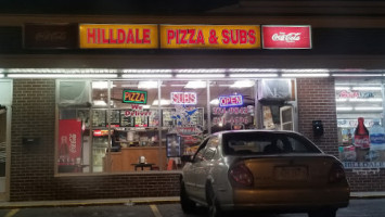 Hilldale Pizza Subs outside