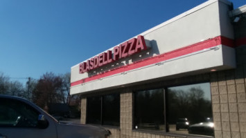 Blasdell Pizza outside
