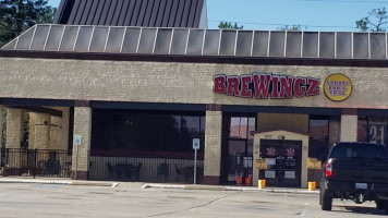 Brewingz Restaurant And Bar outside
