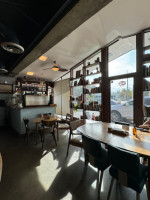 Tinta Y Cafe inside