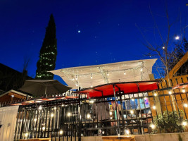 Nob Hill Food Carts outside