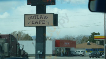 Outlaw Cafe outside