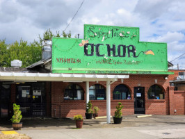 Super Tacos Ochoa outside