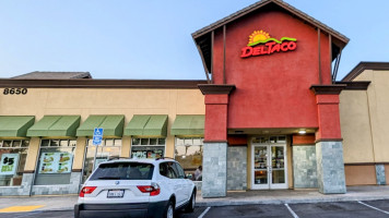 Del Taco food