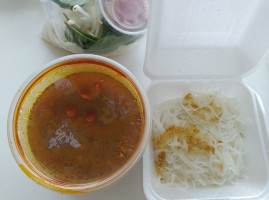 Huong Que Deli And Cafe food