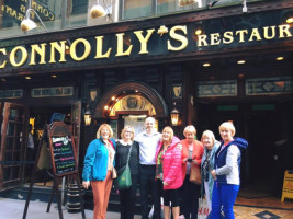 Connolly's Pub And 47th food