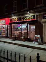 Bro's Dough Pizzeria food