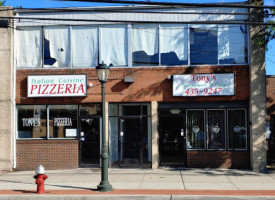 Tony's Pizzeria And outside