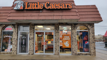 Little Caesars Pizza food