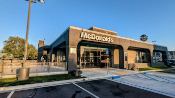 Mcdonald's outside