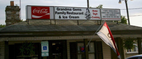 Grandma Gems Family Restraunt And Ice Cream outside