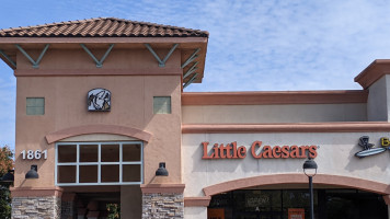 Little Caesars Pizza food