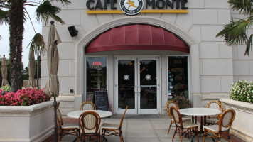 Cafe Monte inside