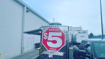 $5 Fresh Burger Stop outside