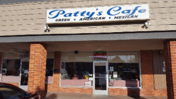 Patty’s Cafe outside