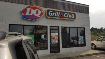 Dairy Queen Grill Chill outside