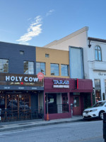 Holy Cow Bbq Santa Monica outside