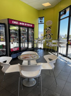 Menchie's Frozen Yogurt Skye Canyon inside