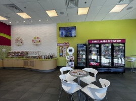 Menchie's Frozen Yogurt Skye Canyon food