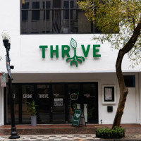 Thrive Cocktail Lounge Eatery outside