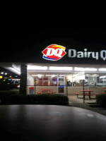 Dairy Queen outside