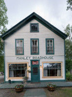 Manley Lodge And Roadhouse outside