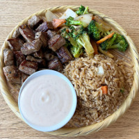 Lins Asian Bistro food