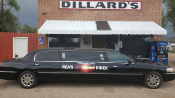 Dillards Cafe And Catering inside