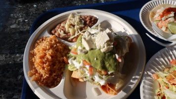 Viva Tacos La Estrella food