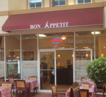 Bon Appetit French Bistro outside