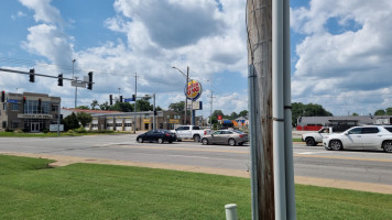 Burger King outside