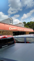 Charlie's Pizza outside