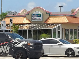 Miami Subs Grill outside