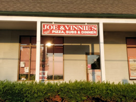 Joe Vinnies Pizza Subs food