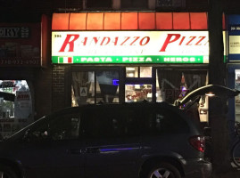 Randazzo's Pizza outside