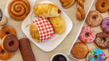 De&s Donuts Highway 21 food