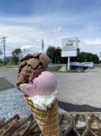 Billy's Old-fashioned Ice Cream And Marketplace outside