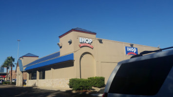 Ihop outside