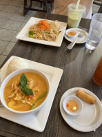 Pinto Thai Kitchen food