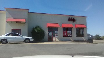 Arby's outside