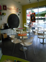 Menchie's Frozen Yogurt food